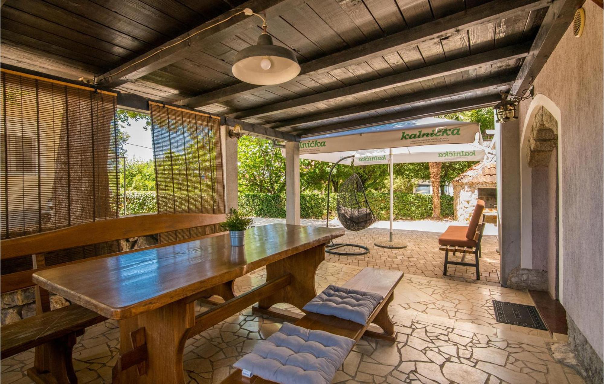Amazing Home In Malinska Dubasnica With Wifi Bagian luar foto